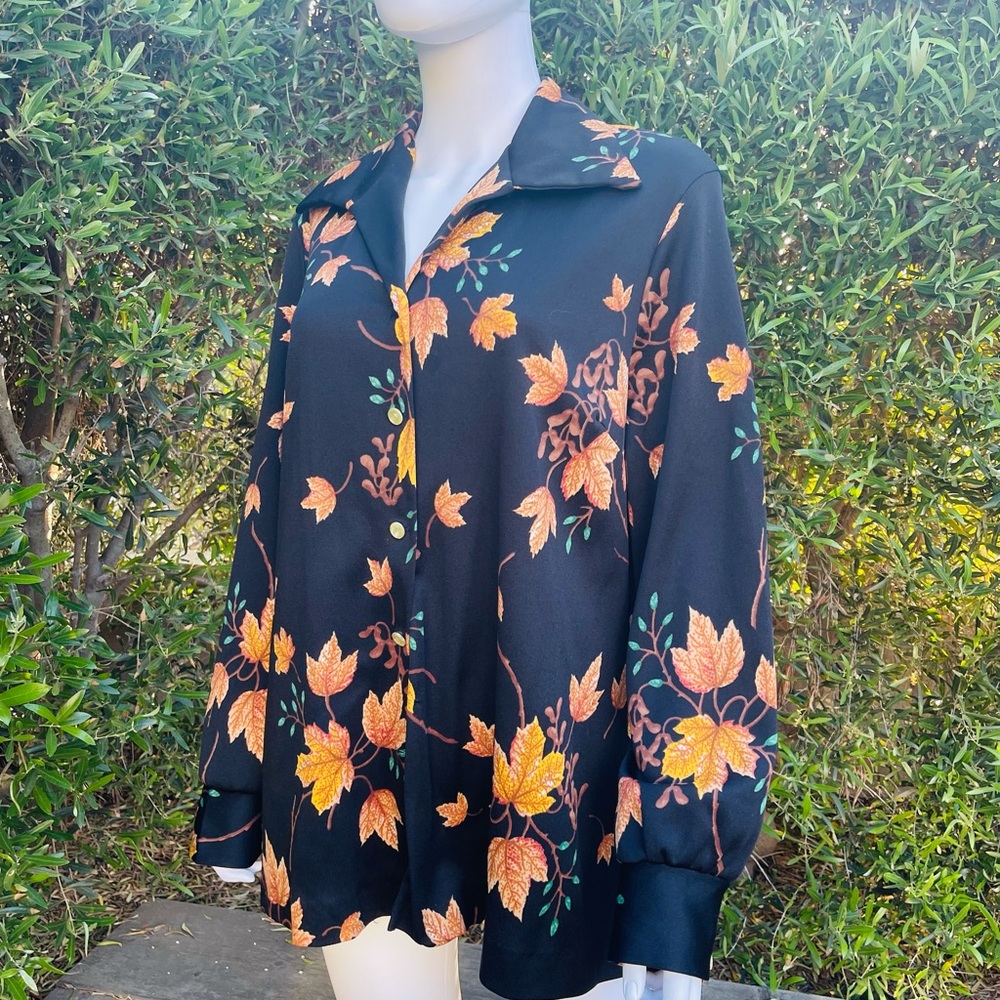 Vintage Polyester Button Down With Maple Leaves - image 8